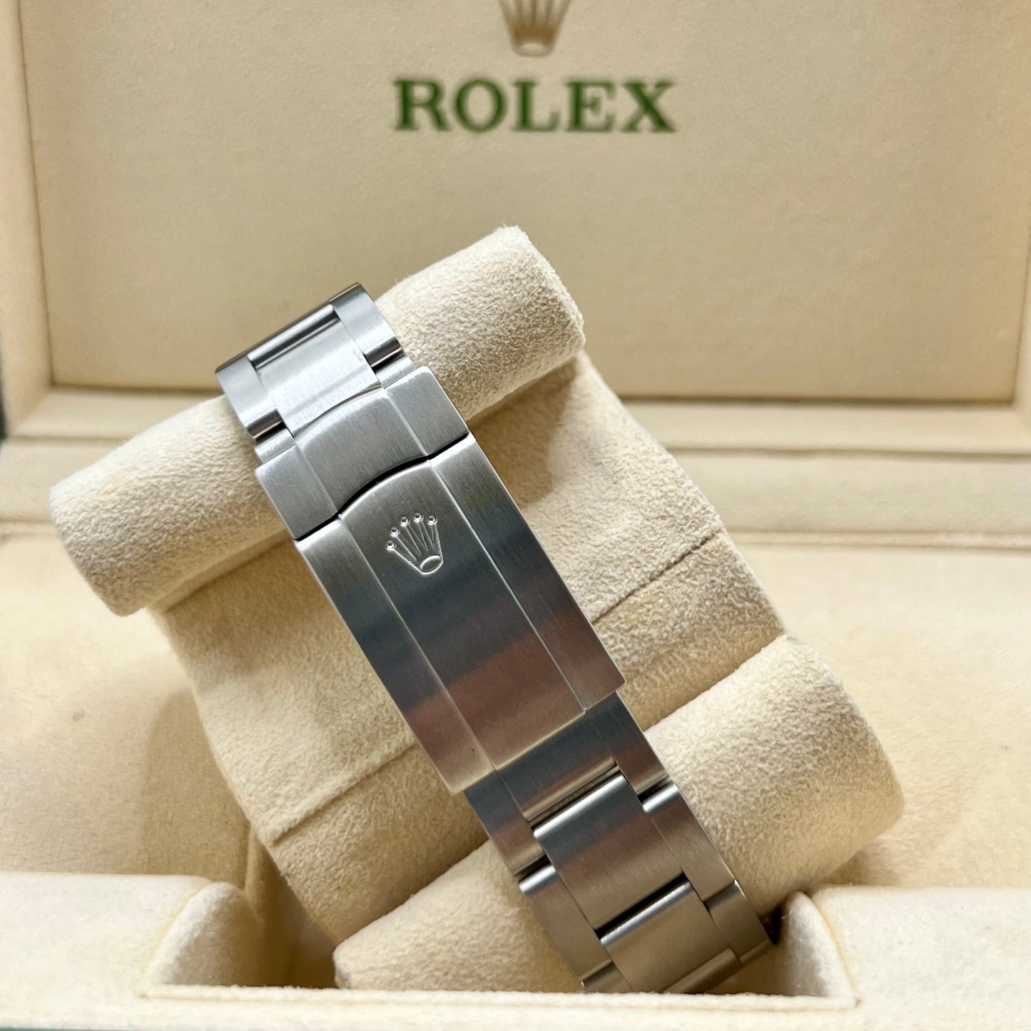 Rolex Oyster Perpetual 34mm White Dial Ref. 114200 Full-Set