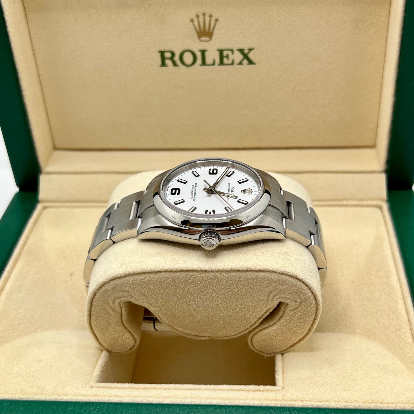 Rolex Oyster Perpetual 34mm White Dial Ref. 114200 Full-Set