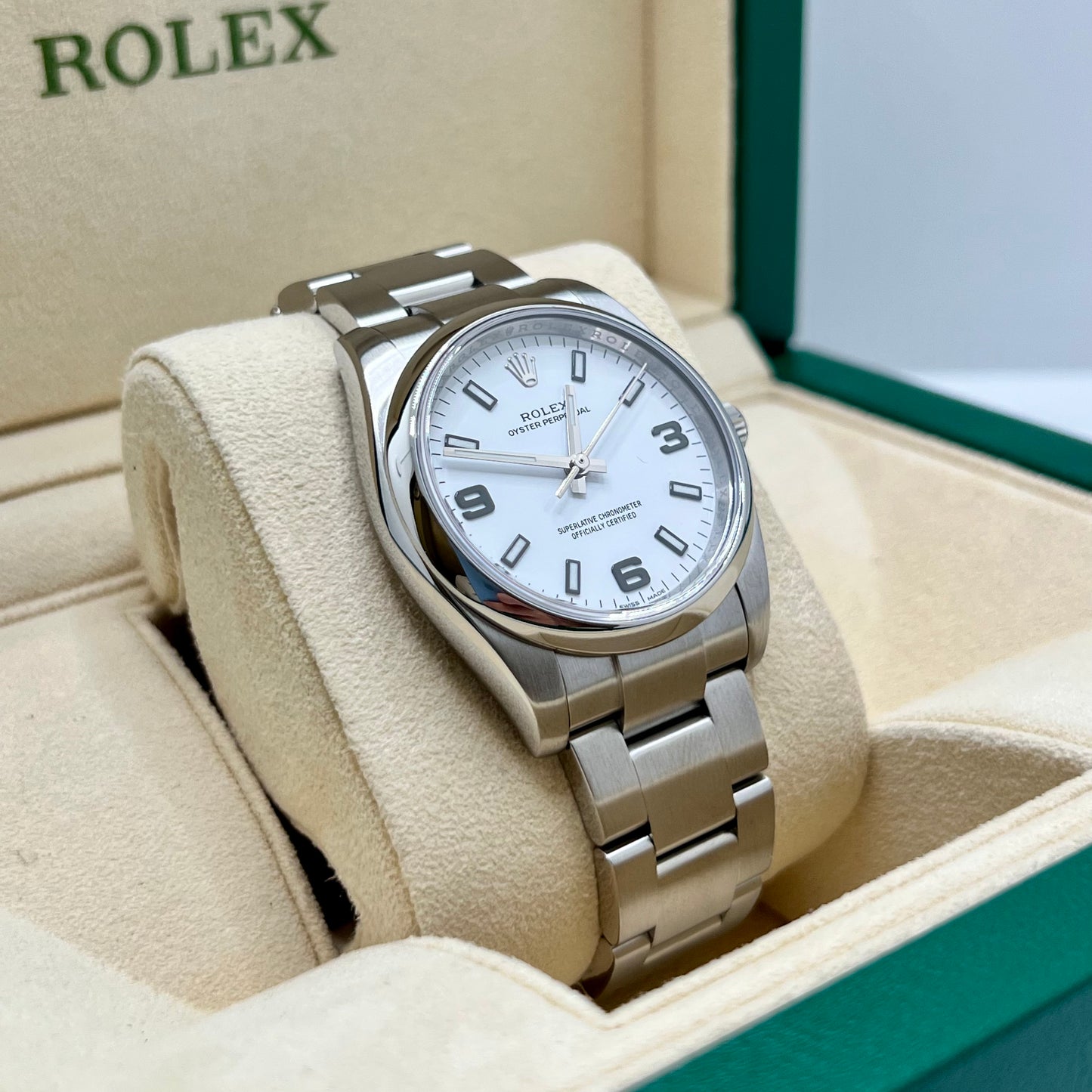 Rolex Oyster Perpetual 34mm White Dial Ref. 114200 Full-Set